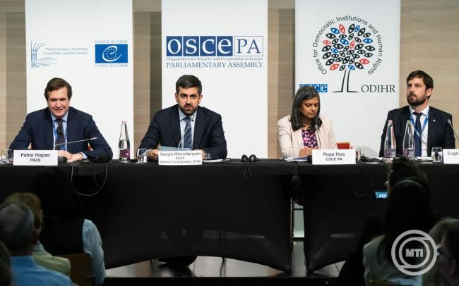 EBESZ: a választók valódi alternatívák közül választhattak, de hiányoztak az egyenlő versenyfeltételek