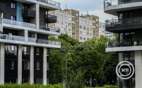 Kettős fék rendszerrel mérsékelnék az ingatlanárak növekedését az Otthon Start Programban